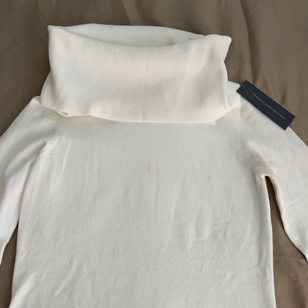 NWT French Connection off white turtleneck sweater. Size medium.